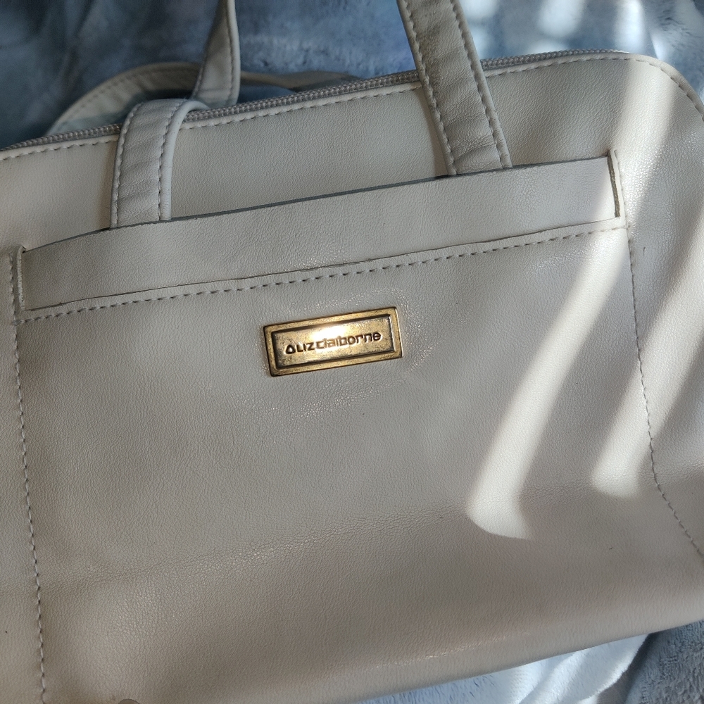 Liz Claiborne small faux leather handbag